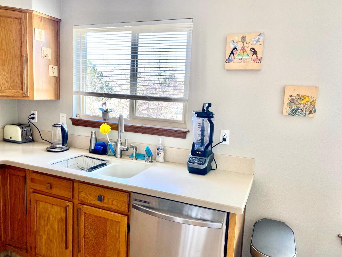 Artsy Home Close To Usafa With Fireplace And Patio Colorado Springs Esterno foto