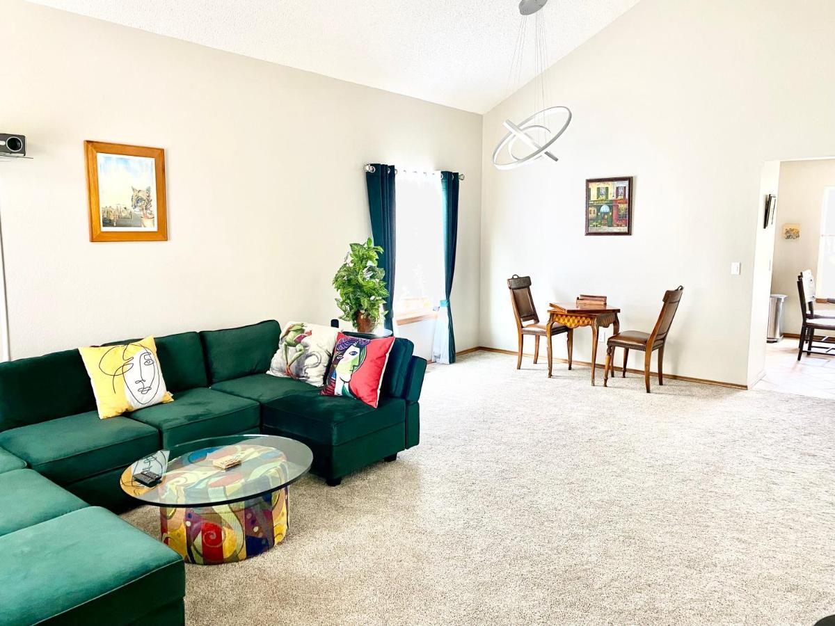 Artsy Home Close To Usafa With Fireplace And Patio Colorado Springs Esterno foto
